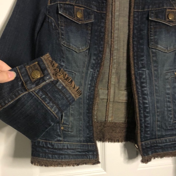 NWOT CAbi Tweed Fringe Trim Denim Jacket #620 M - Picture 3 of 11